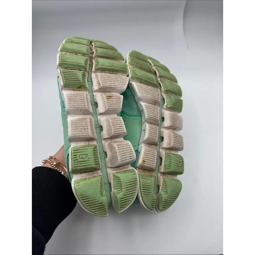 On Running Shoes - Women’s 8